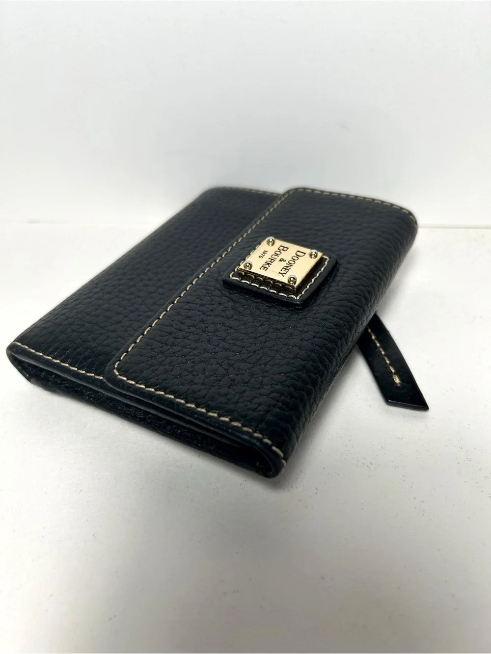 Dooney & Bourke Black Pebbled Leather Compact Trifold Wallet with Gold Plate EUC